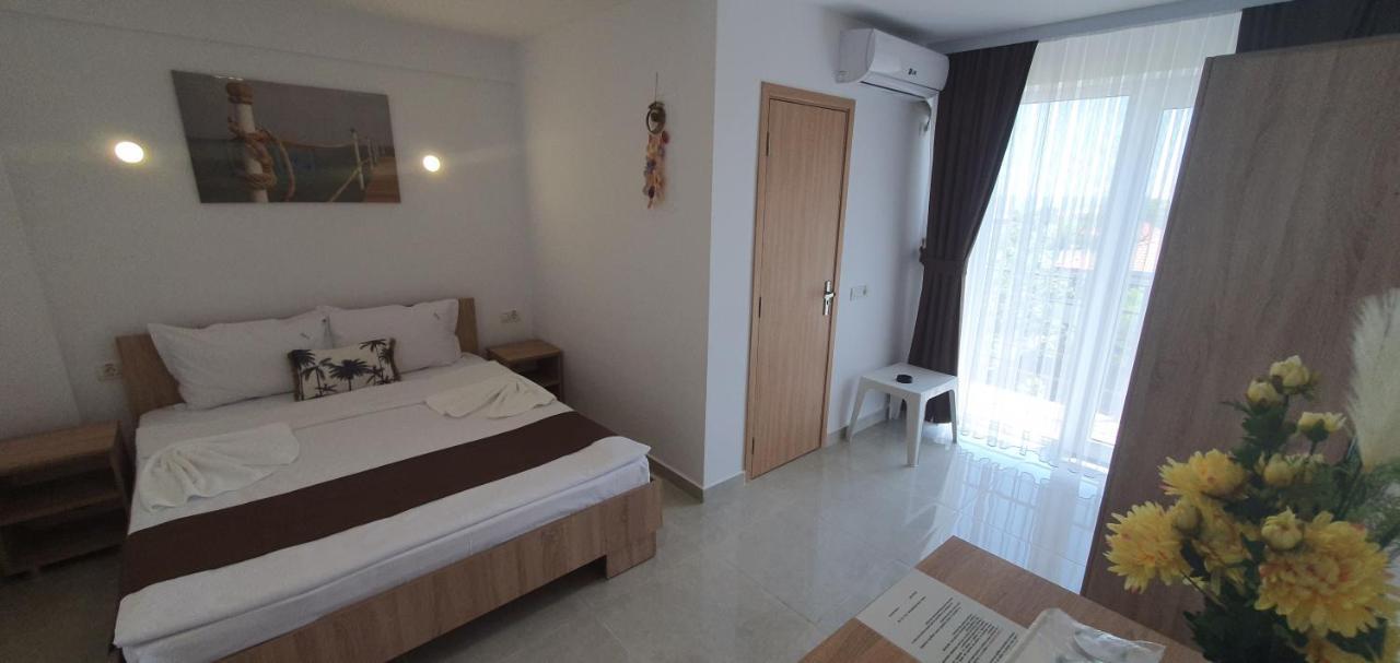 Hotel Ema Vama Veche Esterno foto