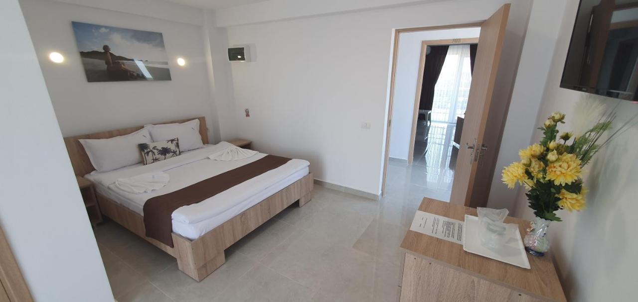 Hotel Ema Vama Veche Esterno foto