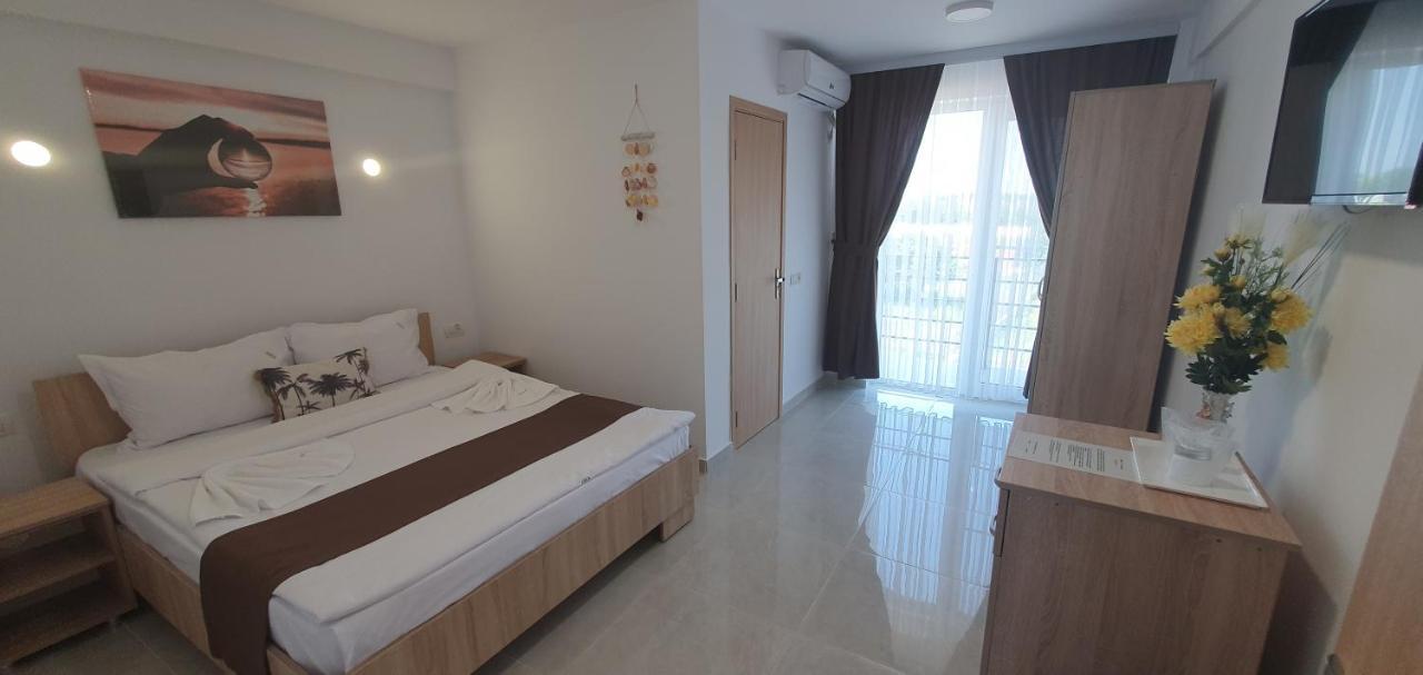 Hotel Ema Vama Veche Esterno foto