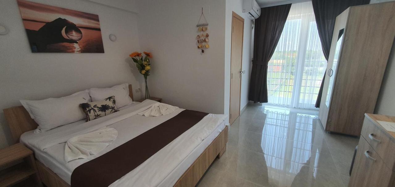Hotel Ema Vama Veche Esterno foto