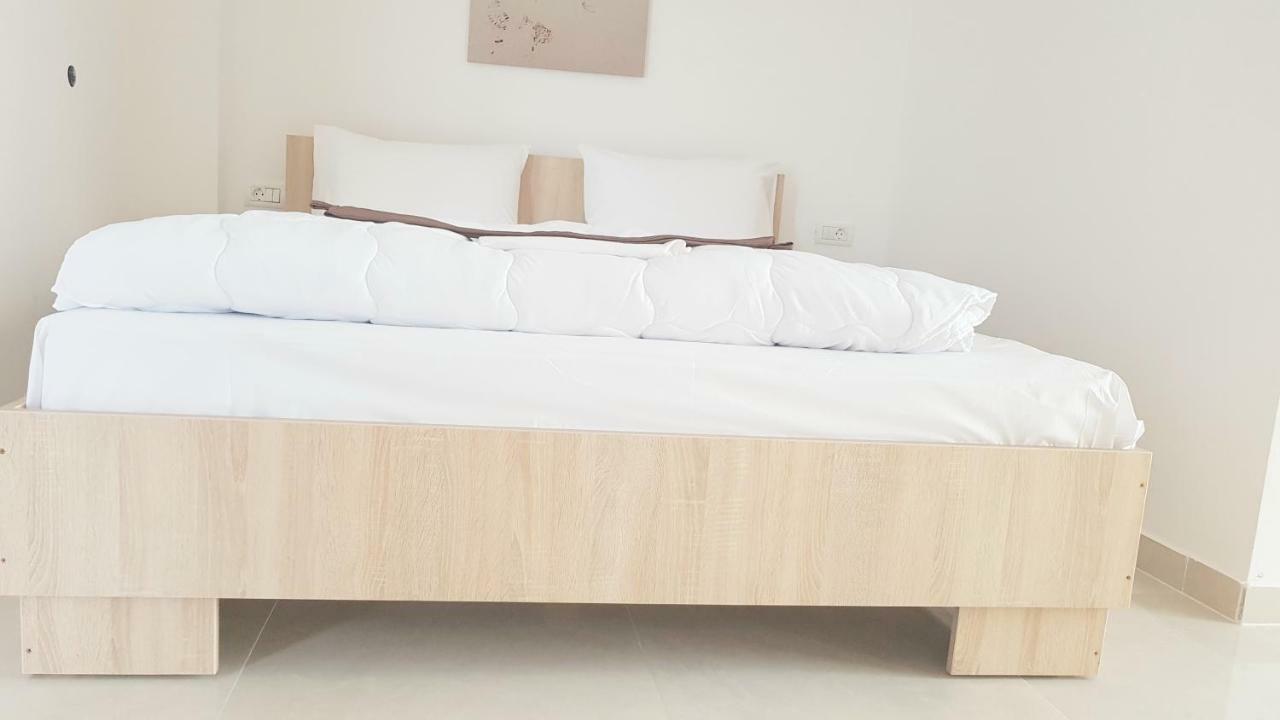 Hotel Ema Vama Veche Esterno foto