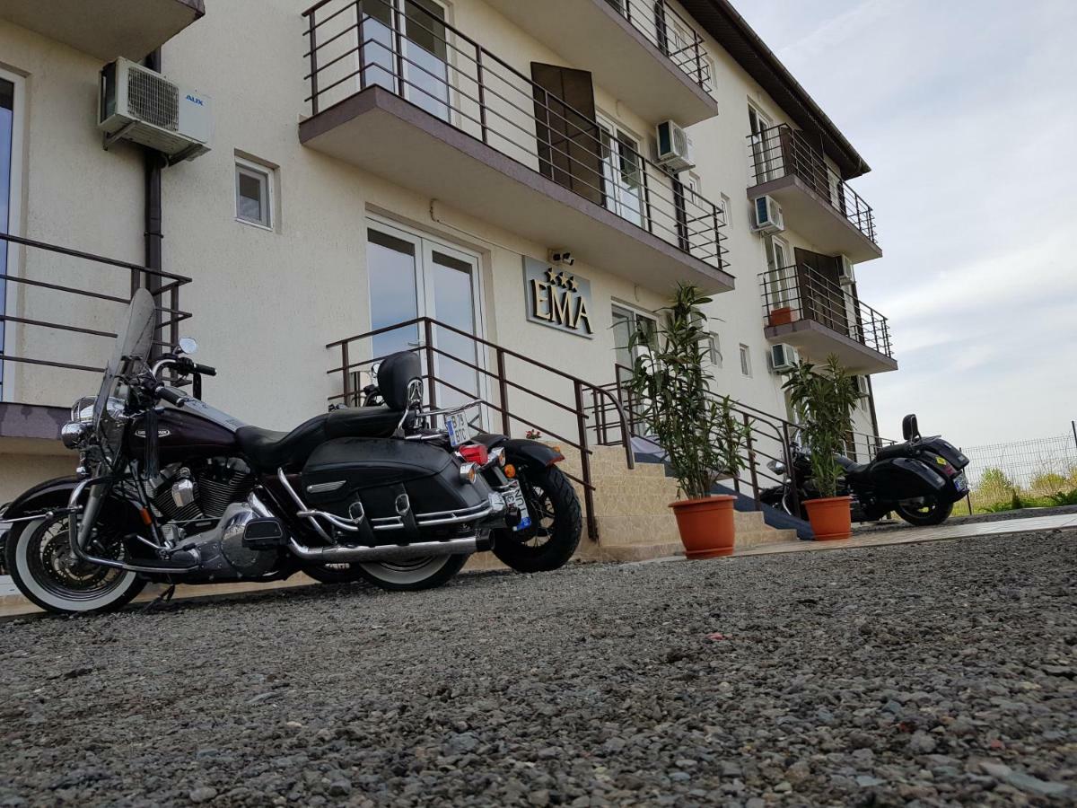 Hotel Ema Vama Veche Esterno foto